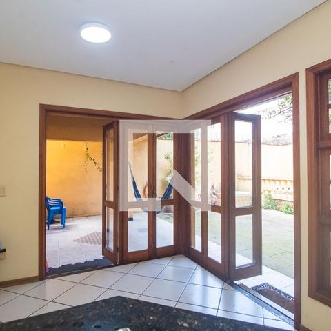 Casa à venda com 193m², 3 quartos e 2 vagas Casa à venda com 193m², 3 quartos e 2 vagasCozinha