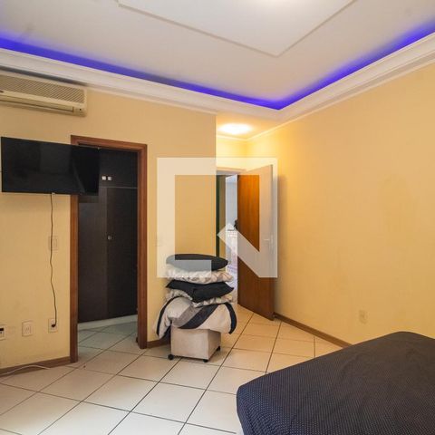 Casa à venda com 193m², 3 quartos e 2 vagas Casa à venda com 193m², 3 quartos e 2 vagasSuíte