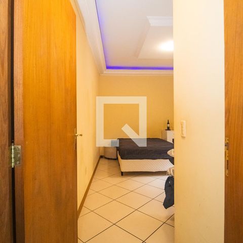 Casa à venda com 193m², 3 quartos e 2 vagas Casa à venda com 193m², 3 quartos e 2 vagasSuíte
