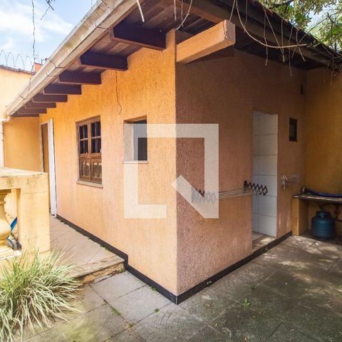 Casa à venda com 193m², 3 quartos e 2 vagas Casa à venda com 193m², 3 quartos e 2 vagasQuintal