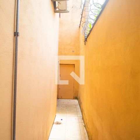 Casa à venda com 193m², 3 quartos e 2 vagas Casa à venda com 193m², 3 quartos e 2 vagasCorredor