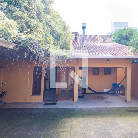 Casa à venda com 193m², 3 quartos e 2 vagas Casa à venda com 193m², 3 quartos e 2 vagasQuintal