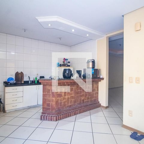 Casa à venda com 193m², 3 quartos e 2 vagas Casa à venda com 193m², 3 quartos e 2 vagasCozinha