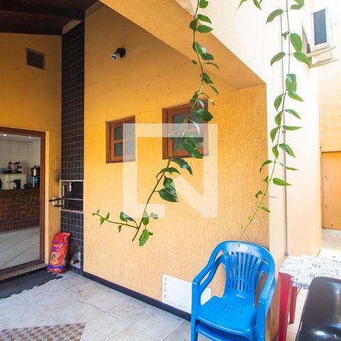 Casa à venda com 193m², 3 quartos e 2 vagas Casa à venda com 193m², 3 quartos e 2 vagasÁrea comum - Churrasqueira