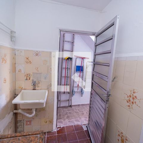 Casa para alugar com 28m², 2 quartos e sem vaga Casa para alugar com 28m², 2 quartos e sem vagaCozinha e Área de Serviço