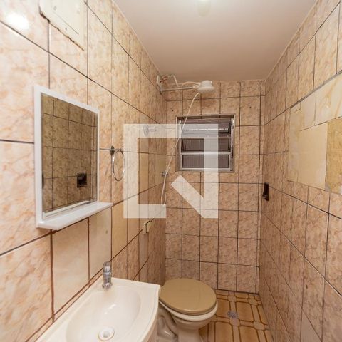 Casa para alugar com 28m², 2 quartos e sem vaga Casa para alugar com 28m², 2 quartos e sem vagaBanheiro