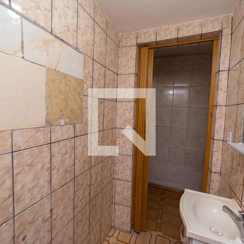 Casa para alugar com 28m², 2 quartos e sem vaga Casa para alugar com 28m², 2 quartos e sem vagaBanheiro