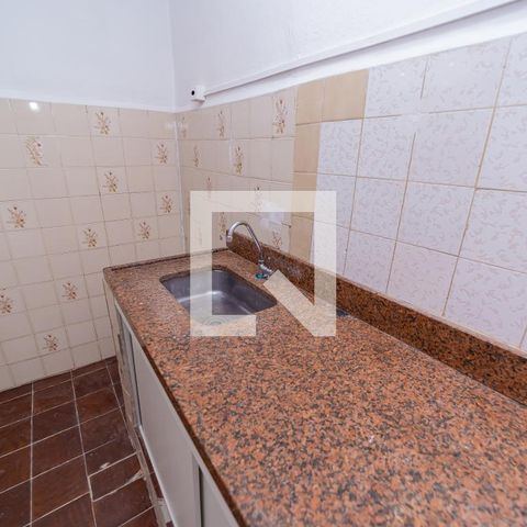 Casa para alugar com 28m², 2 quartos e sem vaga Casa para alugar com 28m², 2 quartos e sem vagaCozinha e Área de Serviço