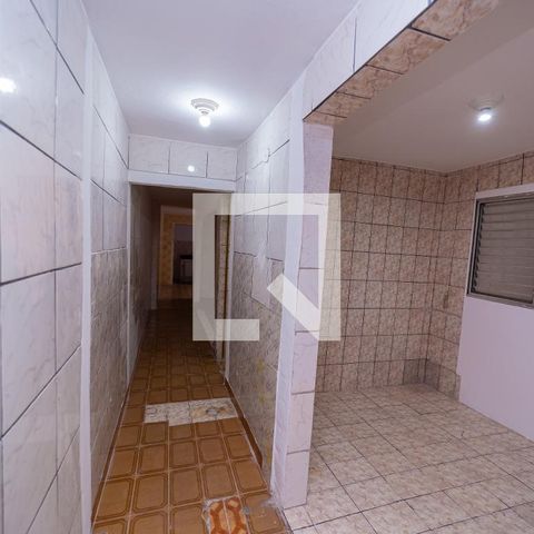 Casa para alugar com 28m², 2 quartos e sem vaga Casa para alugar com 28m², 2 quartos e sem vagacorredor
