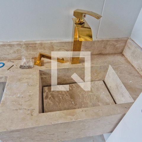 Casa à venda com 127m², 2 quartos e 3 vagas Casa à venda com 127m², 2 quartos e 3 vagasBanheiro da Suíte 2