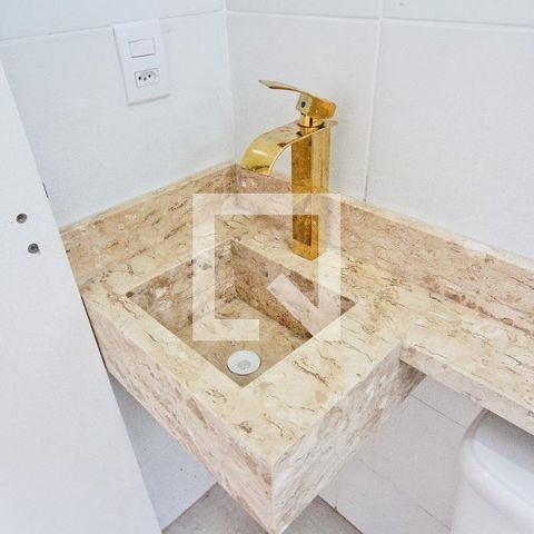 Casa à venda com 127m², 2 quartos e 3 vagas Casa à venda com 127m², 2 quartos e 3 vagasBanheiro da Suíte 1