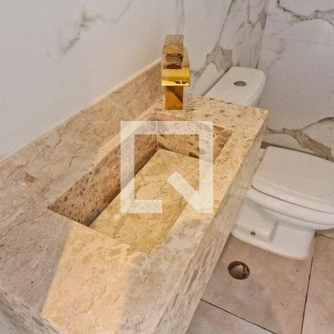 Casa à venda com 127m², 2 quartos e 3 vagas Casa à venda com 127m², 2 quartos e 3 vagasLavabo
