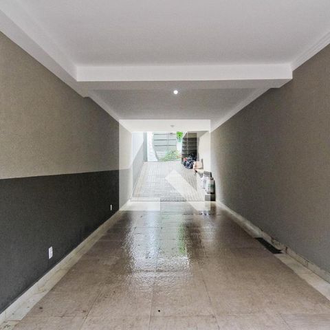 Casa à venda com 127m², 2 quartos e 3 vagas Casa à venda com 127m², 2 quartos e 3 vagasÁrea externa