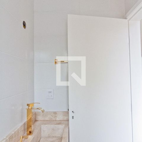 Casa à venda com 127m², 2 quartos e 3 vagas Casa à venda com 127m², 2 quartos e 3 vagasBanheiro da Suíte 2