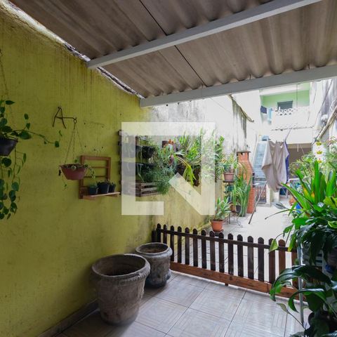 Casa à venda com 161m², 4 quartos e 2 vagas Casa à venda com 161m², 4 quartos e 2 vagasQuintal