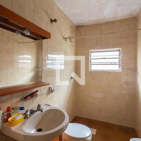 Casa à venda com 161m², 4 quartos e 2 vagas Casa à venda com 161m², 4 quartos e 2 vagasBanheiro 2