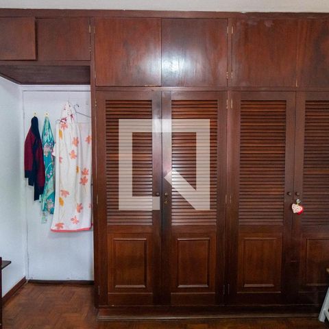 Casa à venda com 110m², 2 quartos e 2 vagas Casa à venda com 110m², 2 quartos e 2 vagasQuarto 1 - Armários