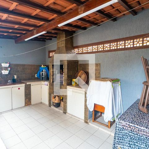 Casa à venda com 110m², 2 quartos e 2 vagas Casa à venda com 110m², 2 quartos e 2 vagasChurrasqueira