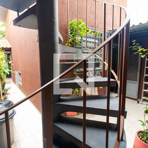 Casa à venda com 110m², 2 quartos e 2 vagas Casa à venda com 110m², 2 quartos e 2 vagasQuintal