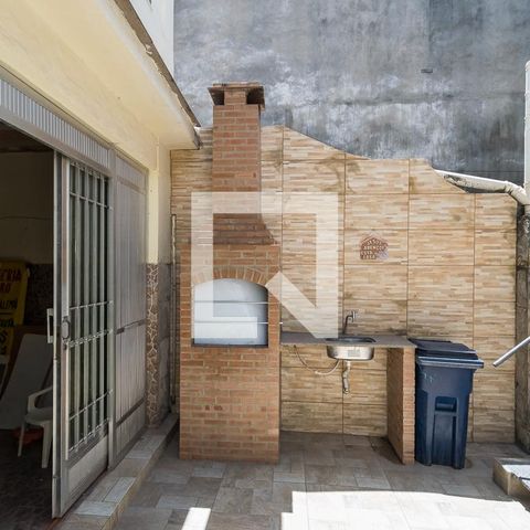Casa à venda com 195m², 6 quartos e 1 vaga Casa à venda com 195m², 6 quartos e 1 vagaÁrea comum - Varanda gourmet