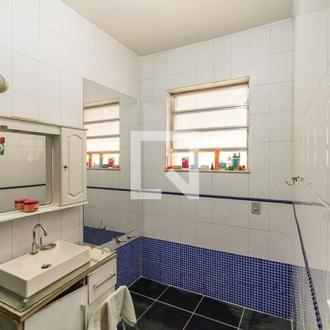 Casa à venda com 195m², 6 quartos e 1 vaga Casa à venda com 195m², 6 quartos e 1 vagaCasa 1 - Banheiro da Suíte