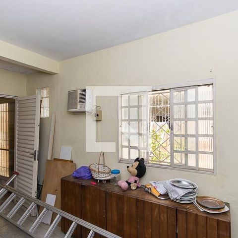 Casa à venda com 195m², 6 quartos e 1 vaga Casa à venda com 195m², 6 quartos e 1 vagaCasa 3 - Kitnet