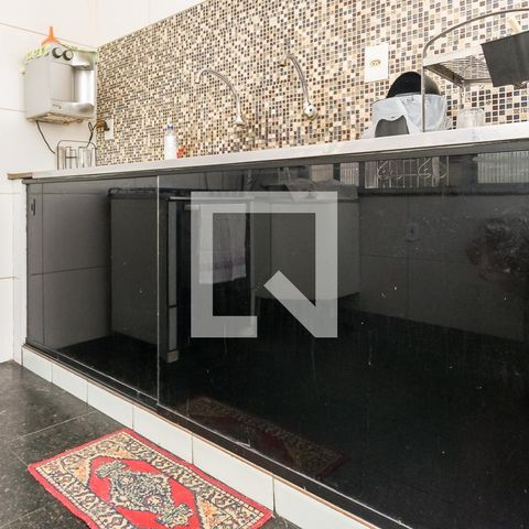 Casa à venda com 195m², 6 quartos e 1 vaga Casa à venda com 195m², 6 quartos e 1 vagaCasa 1 - Cozinha