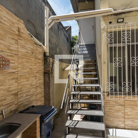 Casa à venda com 195m², 6 quartos e 1 vaga Casa à venda com 195m², 6 quartos e 1 vagaÁrea comum - Varanda gourmet