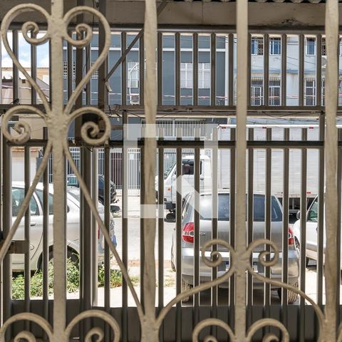 Casa à venda com 195m², 6 quartos e 1 vaga Casa à venda com 195m², 6 quartos e 1 vagaCasa 1 - Vista da Sala