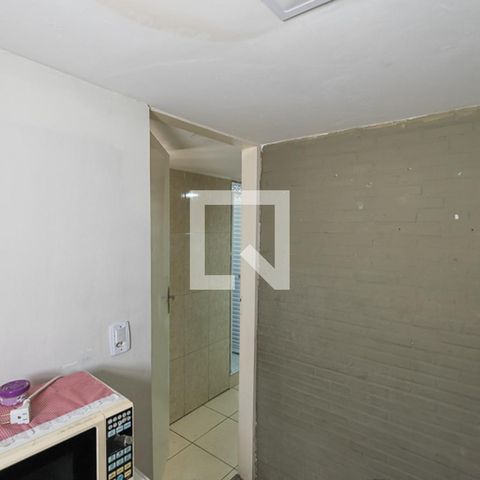 Casa à venda com 195m², 6 quartos e 1 vaga Casa à venda com 195m², 6 quartos e 1 vagaCasa 2 - Quarto de serviço