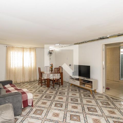 Casa à venda com 195m², 6 quartos e 1 vaga Casa à venda com 195m², 6 quartos e 1 vagaCasa 2 - Sala