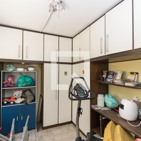 Casa à venda com 195m², 6 quartos e 1 vaga Casa à venda com 195m², 6 quartos e 1 vagaCasa 3 - Kitnet
