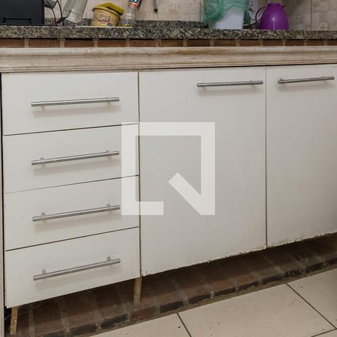 Casa à venda com 195m², 6 quartos e 1 vaga Casa à venda com 195m², 6 quartos e 1 vagaCasa 2 - Cozinha