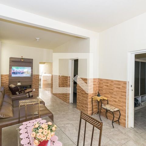 Casa à venda com 195m², 6 quartos e 1 vaga Casa à venda com 195m², 6 quartos e 1 vagaCasa 1 - Sala