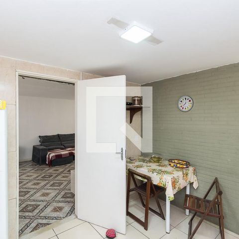 Casa à venda com 195m², 6 quartos e 1 vaga Casa à venda com 195m², 6 quartos e 1 vagaCasa 2 - Cozinha