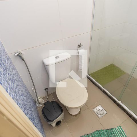 Casa à venda com 195m², 6 quartos e 1 vaga Casa à venda com 195m², 6 quartos e 1 vagaCasa 1 - Banheiro Social