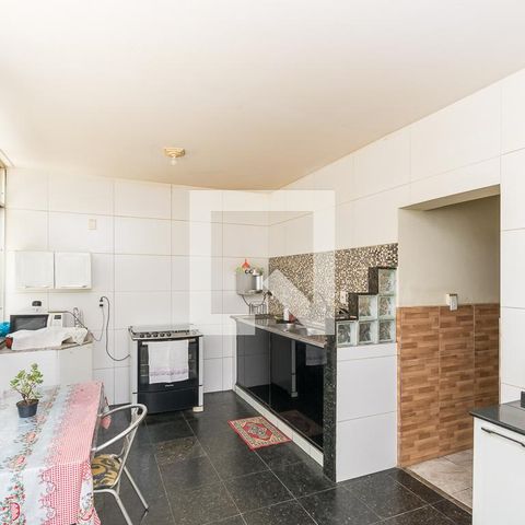 Casa à venda com 195m², 6 quartos e 1 vaga Casa à venda com 195m², 6 quartos e 1 vagaCasa 1 - Cozinha