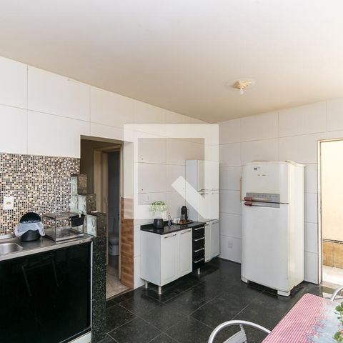 Casa à venda com 195m², 6 quartos e 1 vaga Casa à venda com 195m², 6 quartos e 1 vagaCasa 1 - Cozinha