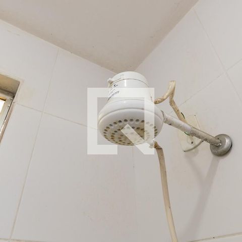 Casa à venda com 195m², 6 quartos e 1 vaga Casa à venda com 195m², 6 quartos e 1 vagaCasa 1 - Banheiro Social