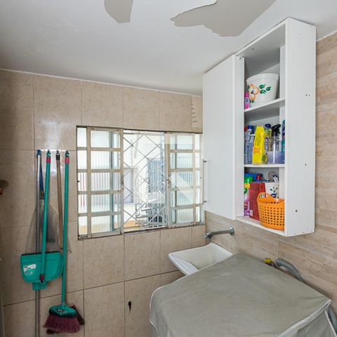 Casa à venda com 195m², 6 quartos e 1 vaga Casa à venda com 195m², 6 quartos e 1 vagaCasa 2 - Área de serviço