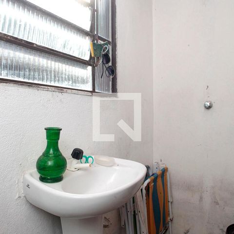 Casa à venda com 366m², 5 quartos e 4 vagasBanheiro 4