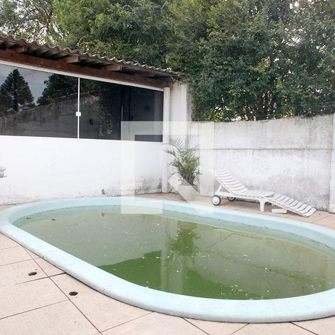 Casa à venda com 366m², 5 quartos e 4 vagasPiscina