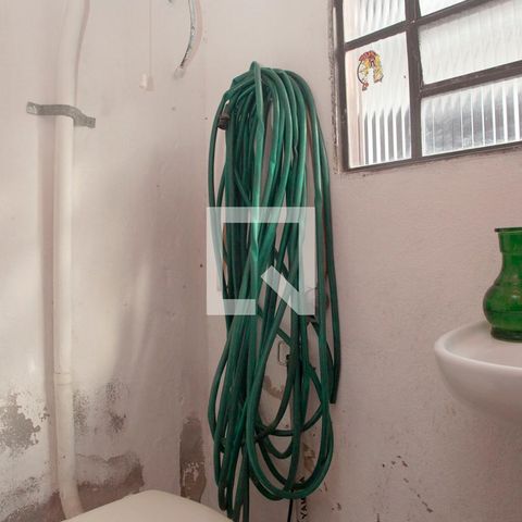 Casa à venda com 366m², 5 quartos e 4 vagasBanheiro 4