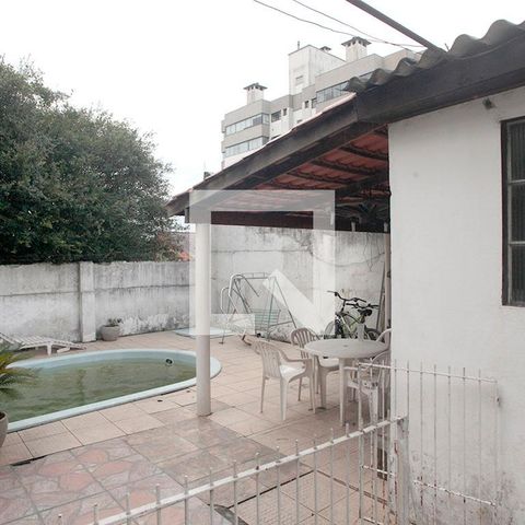 Casa à venda com 366m², 5 quartos e 4 vagasQuarto 5 - Vista