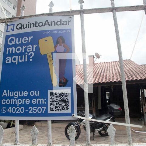 Casa à venda com 366m², 5 quartos e 4 vagasPlaquinha