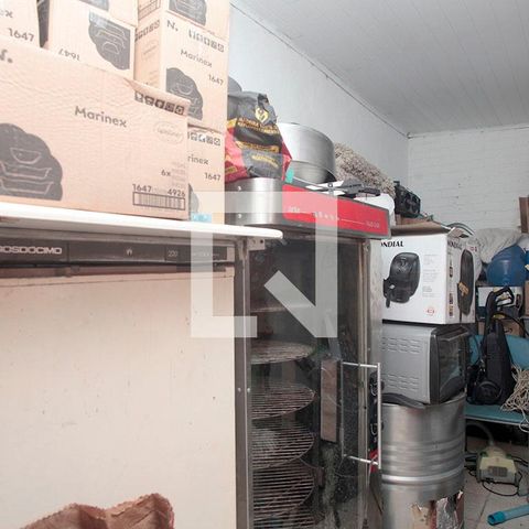 Casa à venda com 366m², 5 quartos e 4 vagasGaragem - Despensa / Depósito