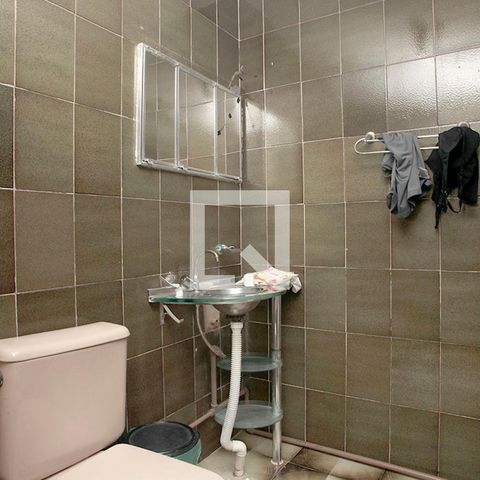 Casa à venda com 366m², 5 quartos e 4 vagasBanheiro 3
