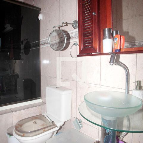 Casa à venda com 366m², 5 quartos e 4 vagasBanheiro 1
