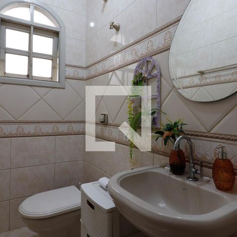 Casa à venda com 127m², 3 quartos e 2 vagas Casa à venda com 127m², 3 quartos e 2 vagasLavabo