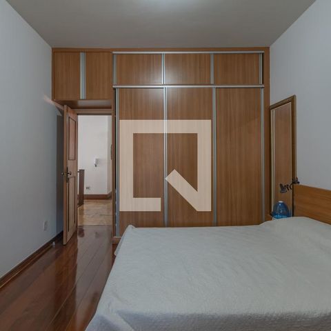 Casa à venda com 363m², 5 quartos e 4 vagas Casa à venda com 363m², 5 quartos e 4 vagasQuarto 2